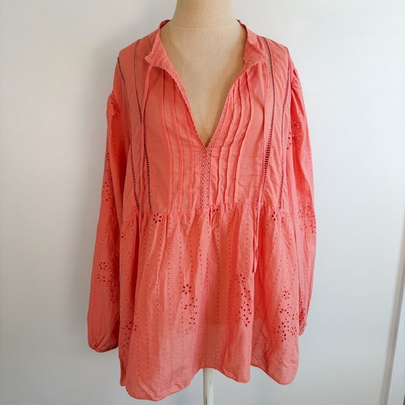 Liv Los Angeles Peach Eyelet Blouse - Picture 3 of 15